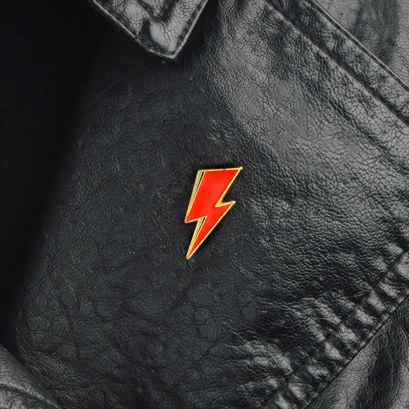 Aladdin Lightning Enamel Pin B – Women Fashion Icon recenzja i cena
