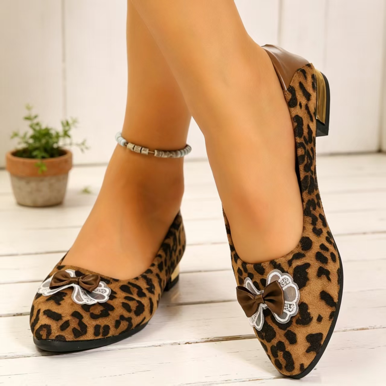 Jesienne modne czółenka z ostr – Women Fashion Heels recenzja i cena